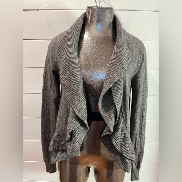 🩶 REPEAT - gray Ruffled Cardigan - Size S (38) - Picture 4 of 12
